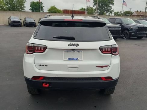 Used 2025 Jeep Compass Trailhawk AWD/4WD image 5