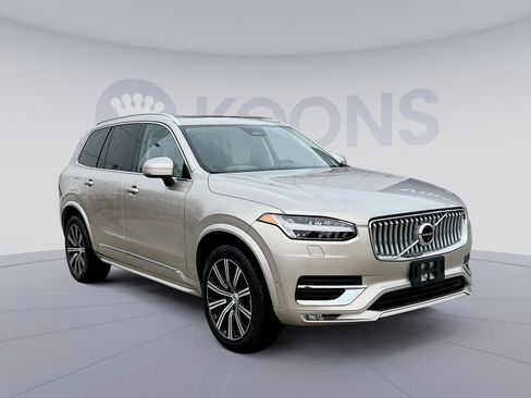 Certified 2023 Volvo XC90 B6 Plus w/ Protection Package Premier image 10