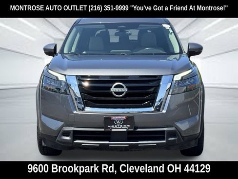 Used 2023 Nissan Pathfinder SV AWD/4WD image 9