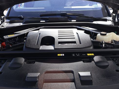 Certified 2023 Land Rover Range Rover Sport SE image 33