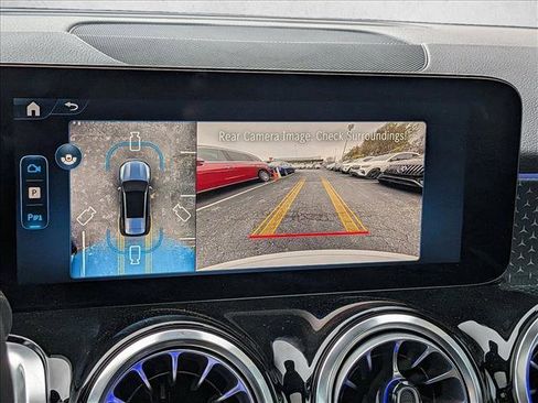 New 2026 Mercedes-Benz GLB 250 4MATIC image 12