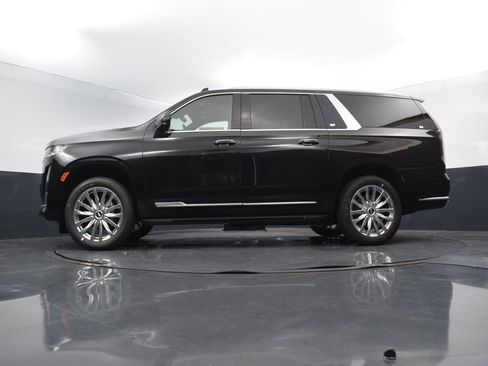 Certified 2024 Cadillac Escalade ESV Premium Luxury w/ Performance Package image 47