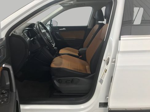 Used 2019 Volkswagen Tiguan SEL w/ 3rd Row Seat Package AWD/4WD image 9