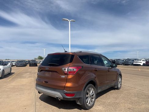 Used 2017 Ford Escape Titanium image 19