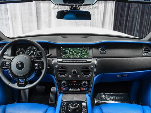 Used 2023 Rolls-Royce Cullinan image 23