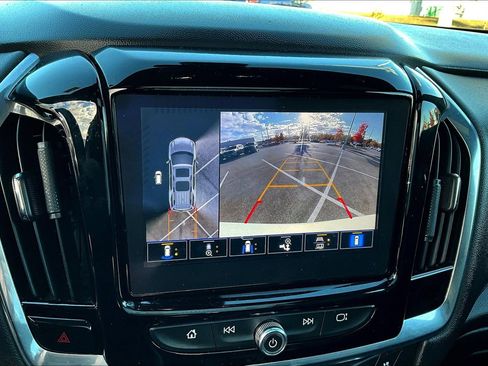 Used 2023 Chevrolet Traverse High Country image 15