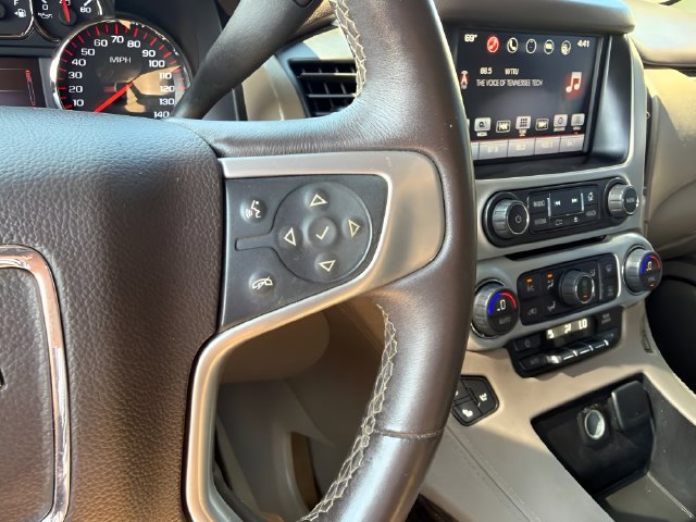Used 2016 GMC Yukon SLT w/ Open Road Package AWD/4WD image 25