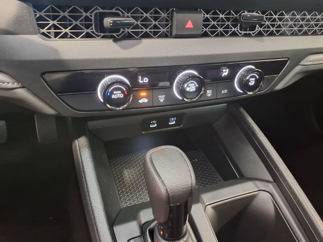 Certified 2025 Honda Accord LX image 12