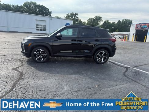 Used 2021 Chevrolet TrailBlazer RS w/ Convenience Package FWD image 3