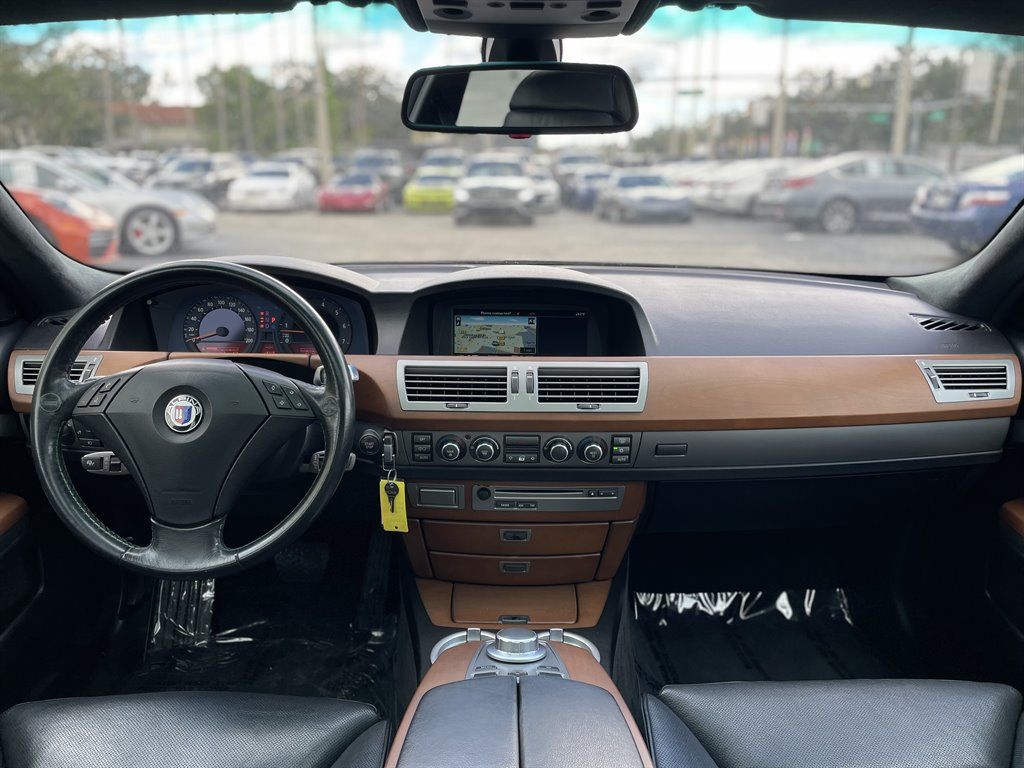 Used 2007 BMW 750i RWD image 4
