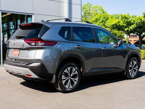 Used 2022 Nissan Rogue SV w/ SV Premium Package AWD/4WD image 6