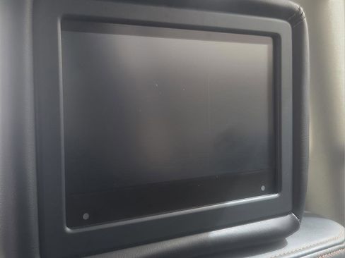 Used 2020 Nissan Armada Platinum image 15