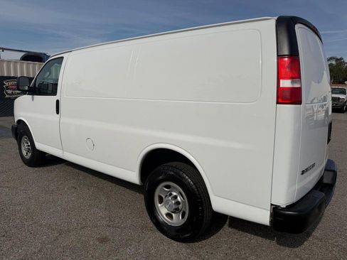Used 2019 Chevrolet Express 2500 image 9