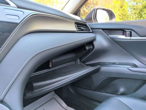 Used 2019 Toyota Camry SE FWD image 26