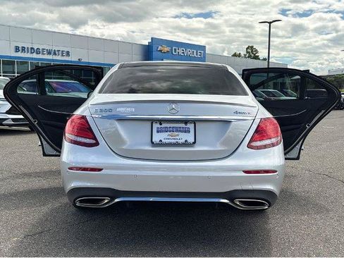 Used 2019 Mercedes-Benz E 300 4MATIC image 12