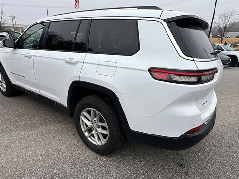 Used 2023 Jeep Grand Cherokee L Laredo image 10