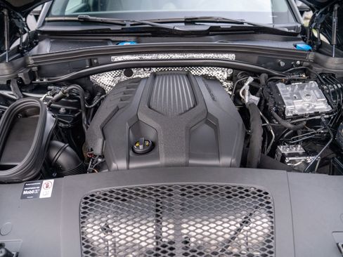 New 2026 Porsche Macan image 29