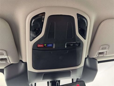 Used 2023 Subaru Outback Limited image 25