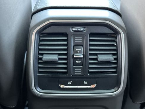 Certified 2024 Porsche Macan S AWD/4WD image 14