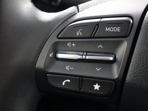 Used 2023 Hyundai Kona SEL w/ Convenience Package image 11