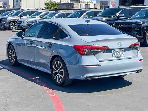 Used 2024 Honda Civic EX image 2