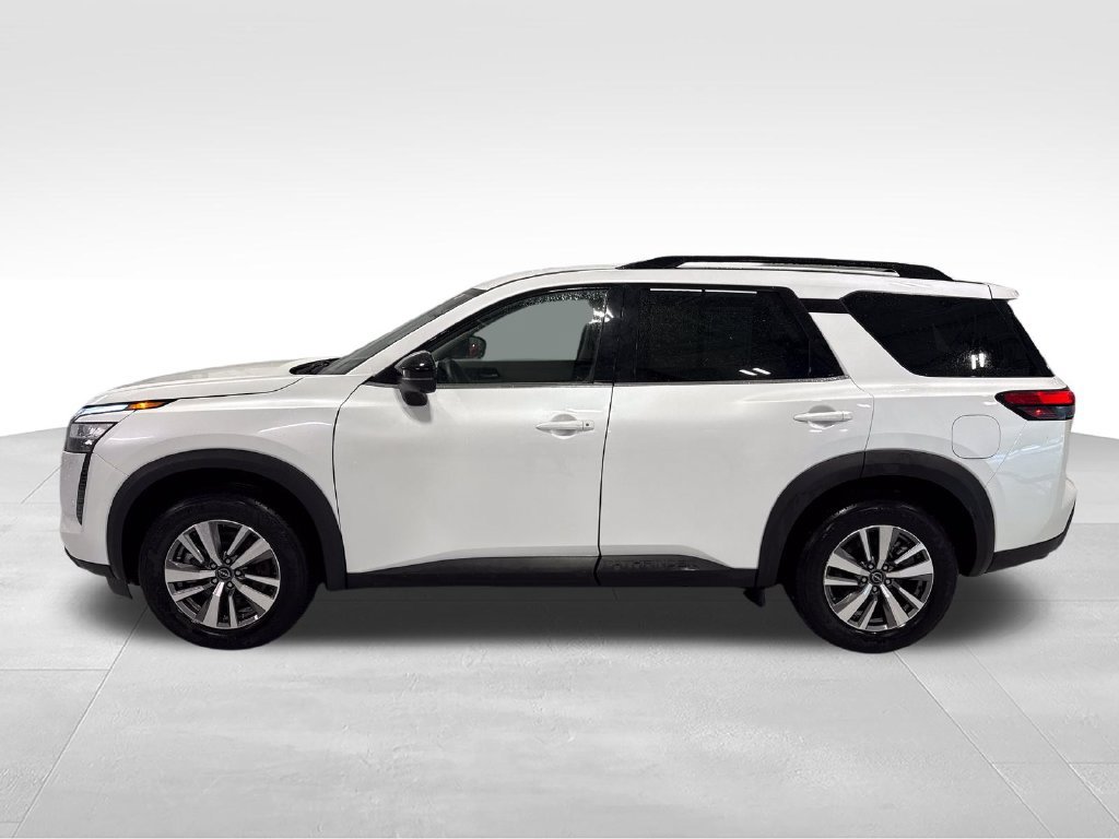 Used 2026 Nissan Pathfinder SL FWD image 49