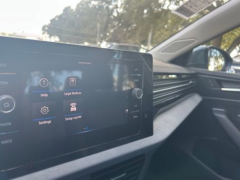 New 2026 Volkswagen Jetta SE FWD image 13
