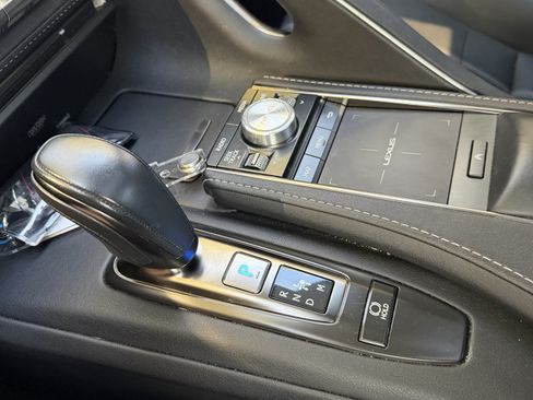 Used 2018 Lexus LC 500 Coupe w/ Touring Package RWD image 27