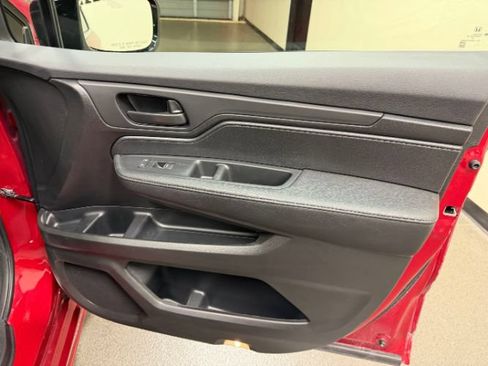 Used 2025 Honda Odyssey Sport-L image 36