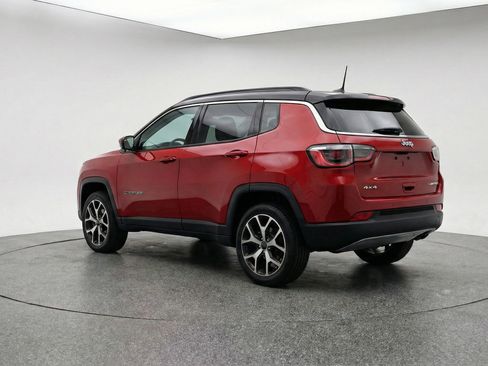 Used 2025 Jeep Compass Limited AWD/4WD image 6