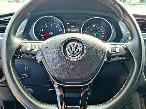 Used 2020 Volkswagen Tiguan SE FWD image 21