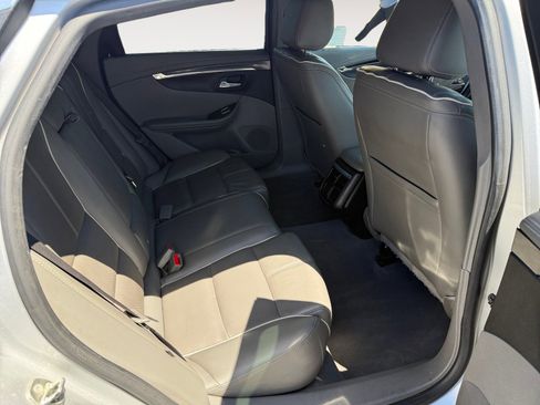 Used 2018 Chevrolet Impala Premier FWD image 18