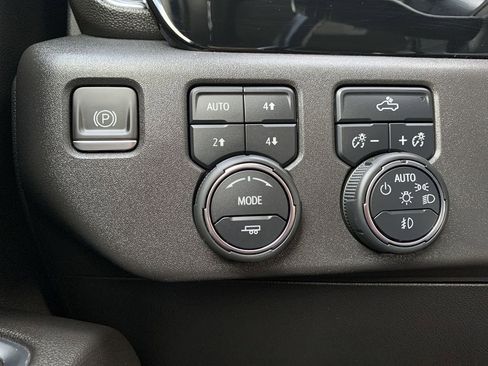 Used 2022 Chevrolet Silverado 1500 RST image 18