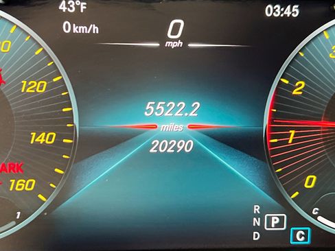 Used 2022 Mercedes-Benz GLC 300 4MATIC SUV image 12