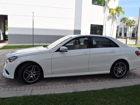 Used 2014 Mercedes-Benz E 350 4MATIC Sedan image 4