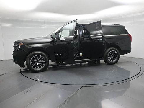 Certified 2025 Ford Expedition Max Platinum image 38