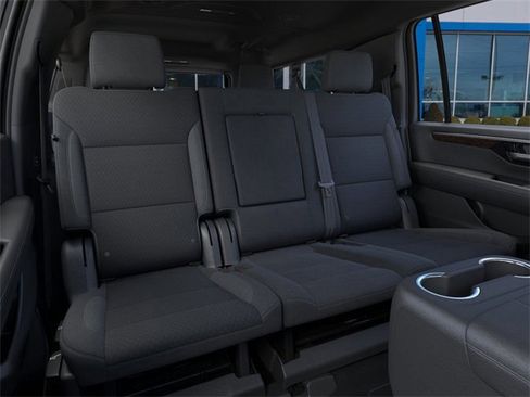 New 2026 Chevrolet Suburban LS image 17