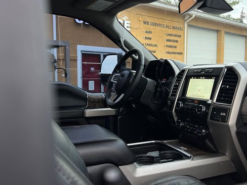 Used 2018 Ford F250 Lariat w/ Lariat Ultimate Package AWD/4WD image 21