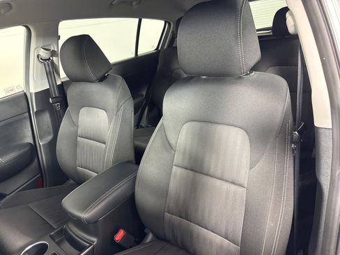 Used 2020 Kia Sportage LX image 15