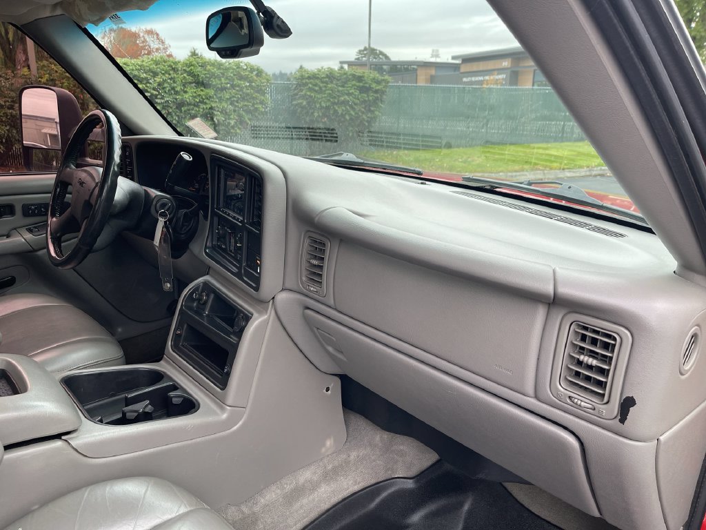 Used 2004 GMC Sierra 2500 SLE w/ Heavy-Duty Power Package AWD/4WD image 26