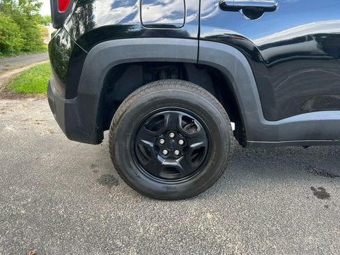 Used 2016 Jeep Renegade Sport w/ Power & Air Group image 15