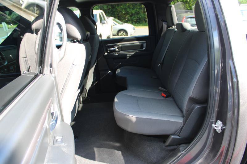 Used 2024 RAM 1500 Warlock RWD image 12