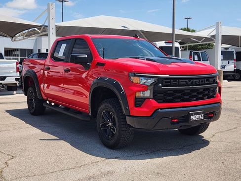 Certified 2025 Chevrolet Silverado 1500 Custom Trail Boss AWD/4WD image 3