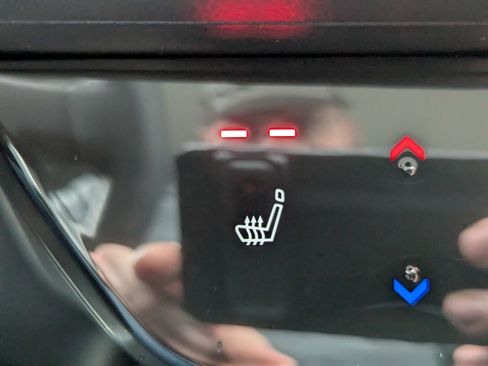 New 2026 Nissan Kicks SR w/ Cold Weather Package image 18