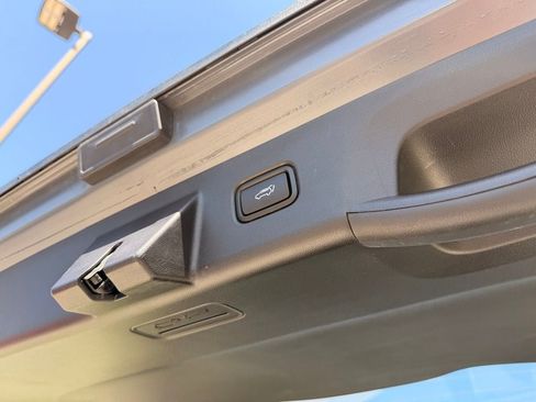 Used 2025 Hyundai Tucson SEL FWD image 32