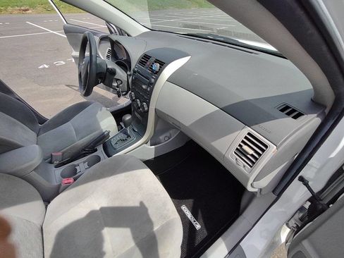 Used 2009 Toyota Corolla LE image 18