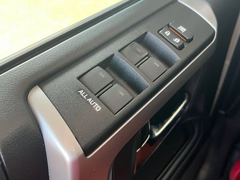 Used 2022 Toyota 4Runner SR5 image 18