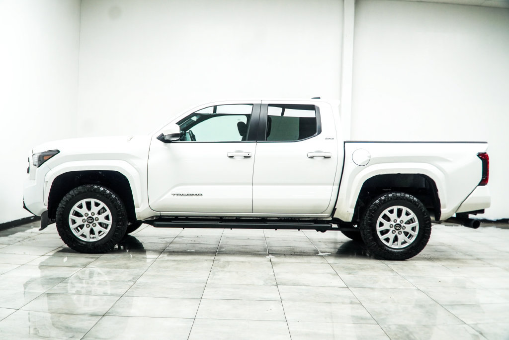 Used 2024 Toyota Tacoma SR5 RWD image 13