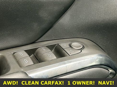 Used 2025 Chevrolet Traverse LT image 18