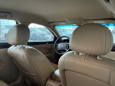 Used 2011 Buick Lucerne CXL FWD image 12